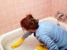 How to Make Your Bathtub Sparkle